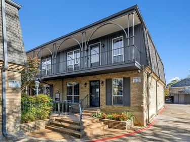 5014 Les Chateaux Drive, Unit 230, Dallas, TX 75235
