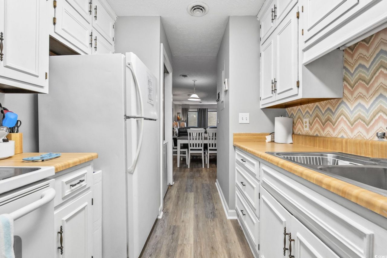 9621 Shore Dr. Photo 7