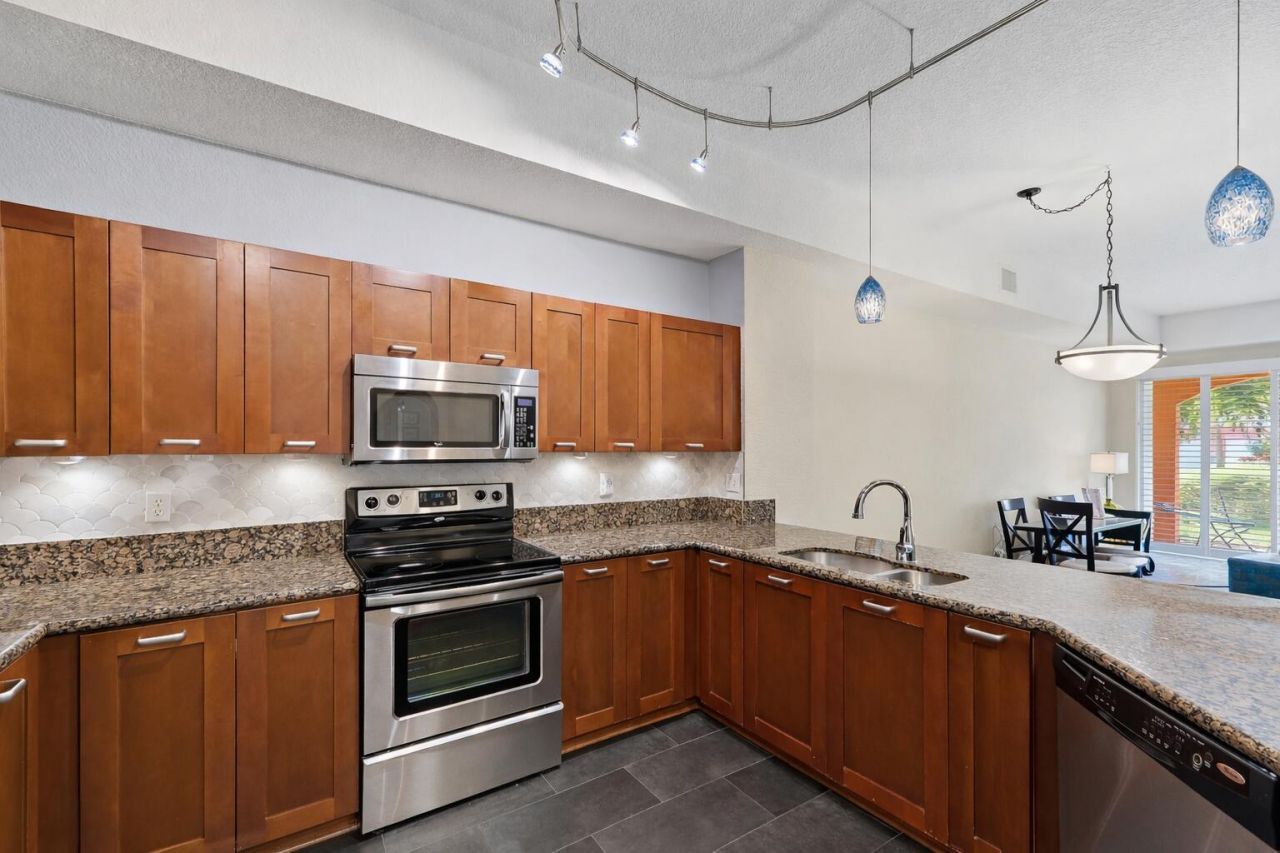 40 SE Sedona Circle, Unit 102, Stuart, FL 34994 Photo