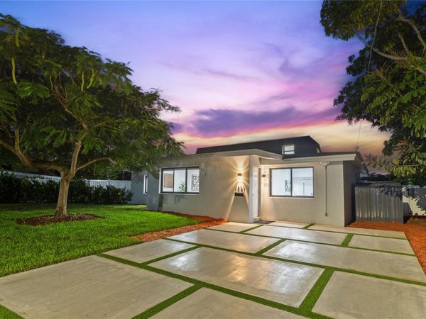 1561 SW 23rd Ave, Fort Lauderdale, FL 33312