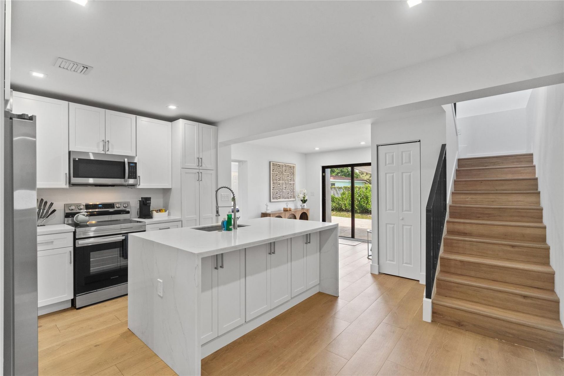 1561 SW 23rd Avenue, Fort Lauderdale, FL 33312 Photo