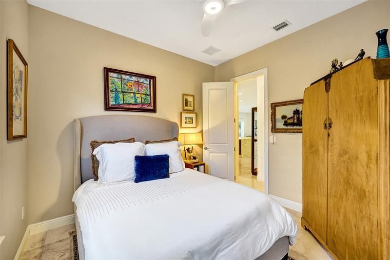 517 NE 11th Avenue, Fort Lauderdale, FL 33301 Photo