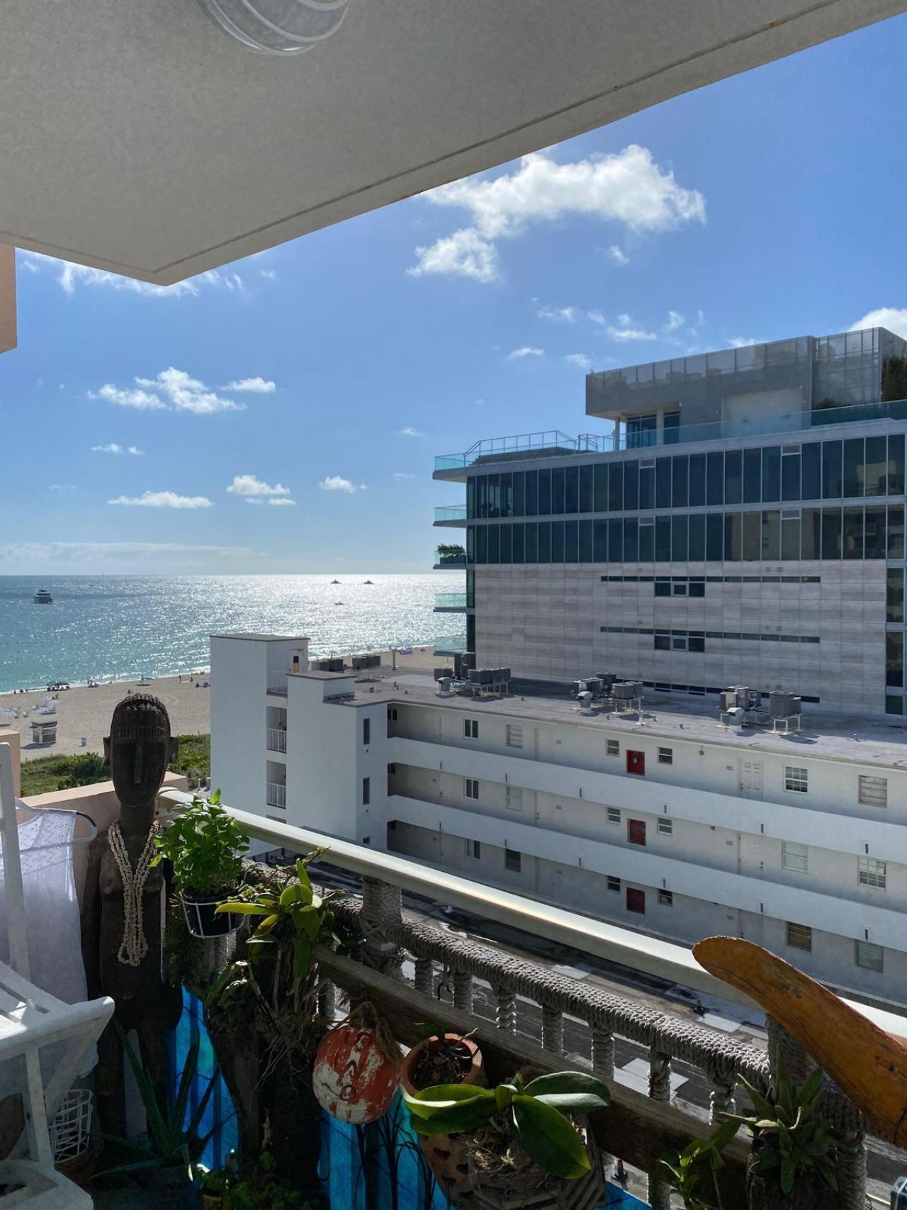 345 Ocean Drive, Unit 909, Miami Beach, FL 33139 Photo