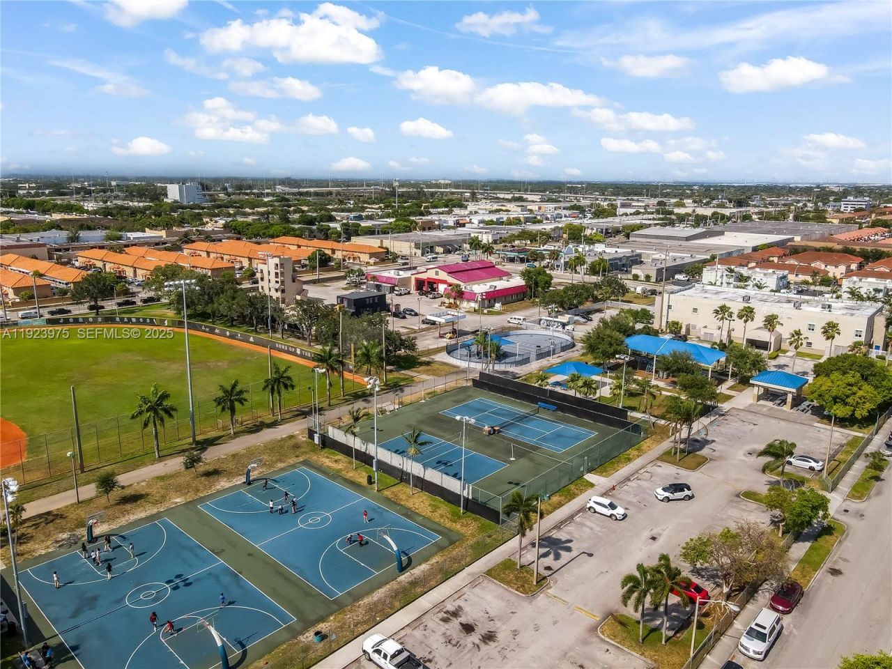 2549 W 72nd Pl, Hialeah, FL 33016 Photo