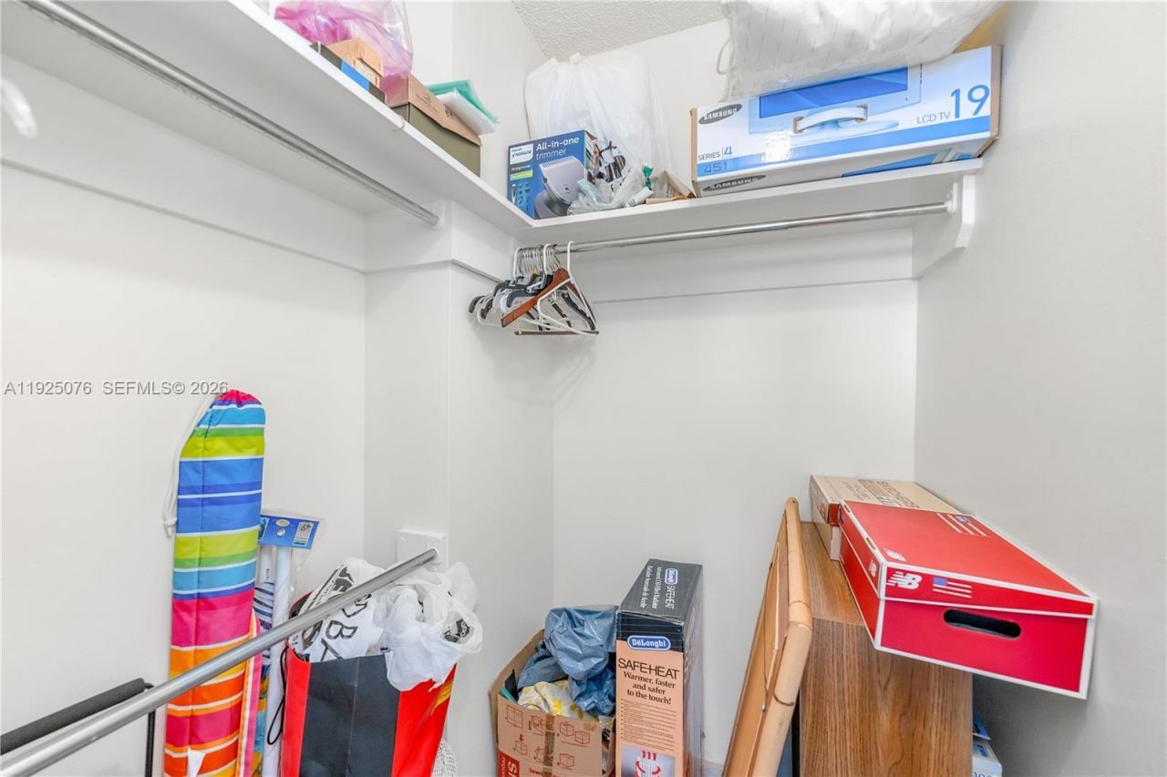 3180 S Ocean Dr, Unit 1012, Hallandale Beach, FL 33009 Photo