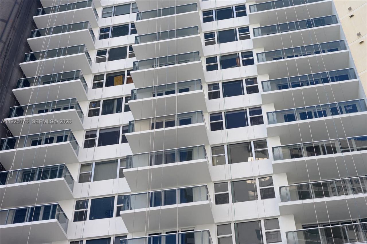 3180 S Ocean Dr, Unit 1012, Hallandale Beach, FL 33009 Photo