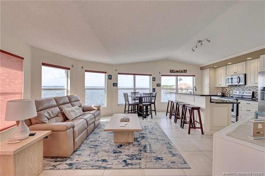 10701 S Ocean Drive, Unit 919, Jensen Beach, FL 34957 Photo