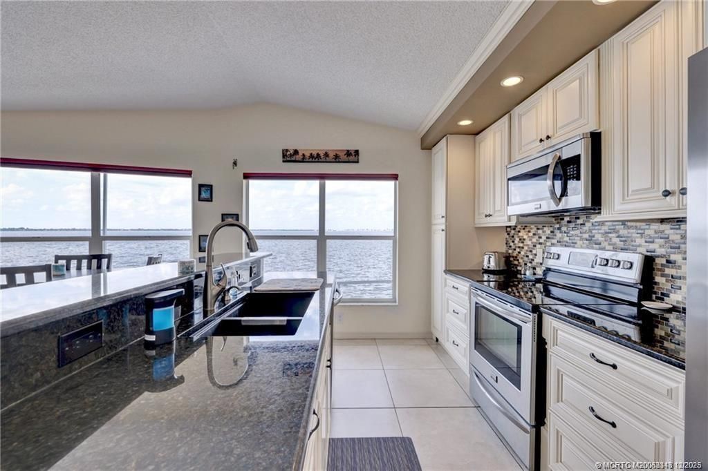 10701 S Ocean Drive, Unit 919, Jensen Beach, FL 34957 Photo