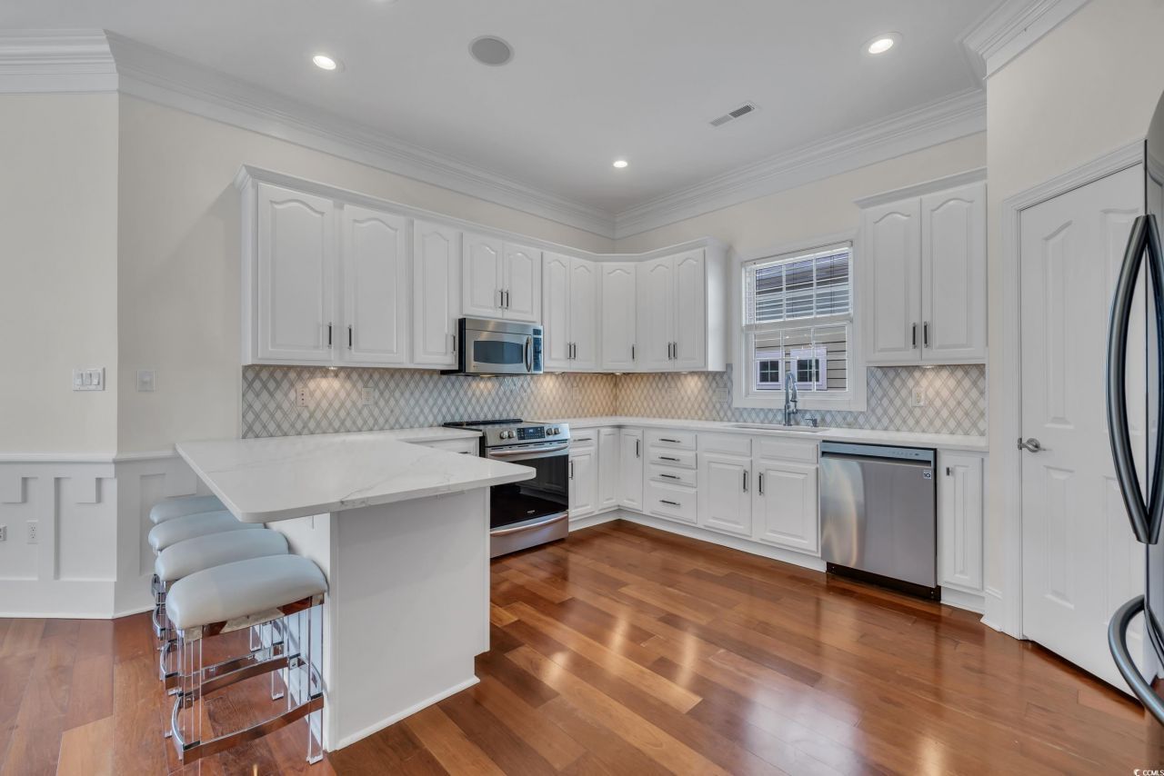 1619 Eastover Ln. Photo 3