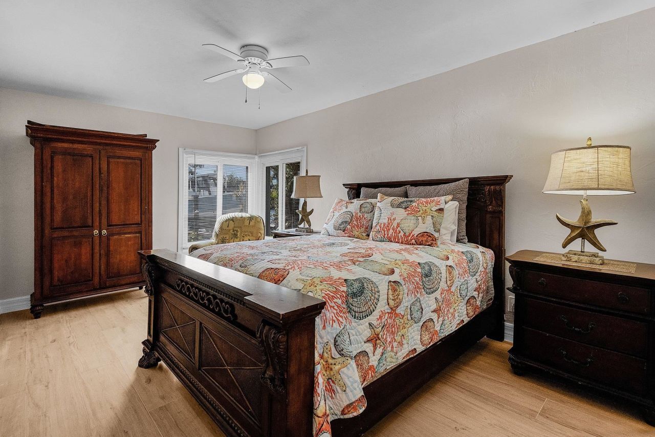 1543 San Carlos Bay Dr, Sanibel, FL 00000 Photo