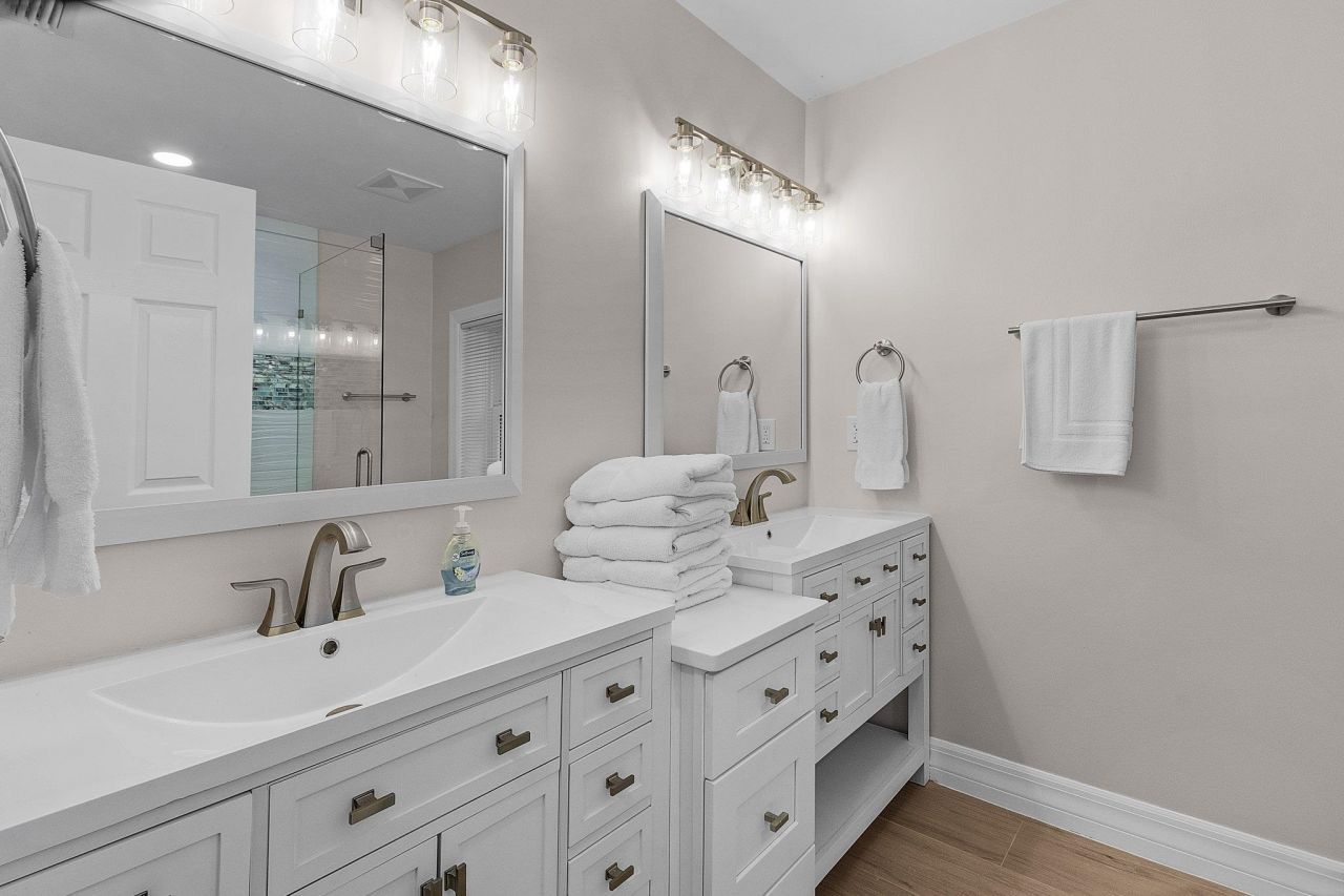 1543 San Carlos Bay Dr, Sanibel, FL 00000 Photo