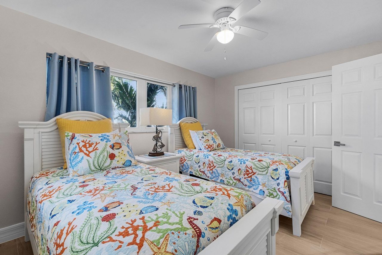 1543 San Carlos Bay Dr, Sanibel, FL 00000 Photo