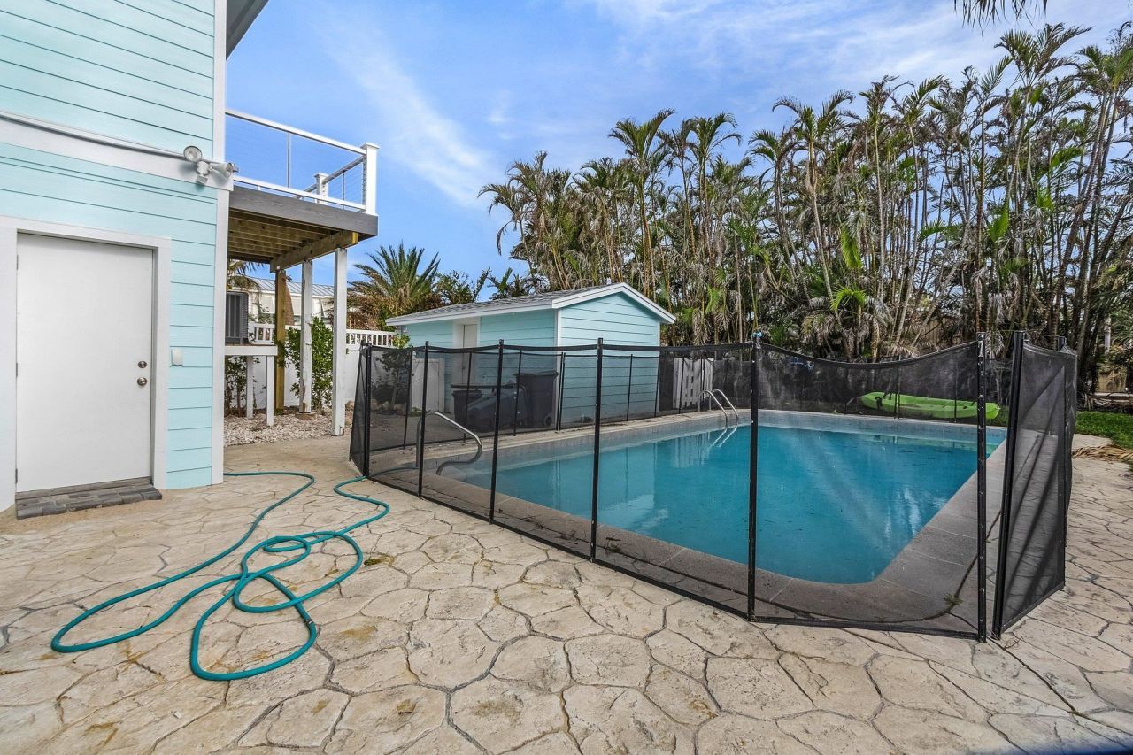 1543 San Carlos Bay Dr, Sanibel, FL 00000 Photo