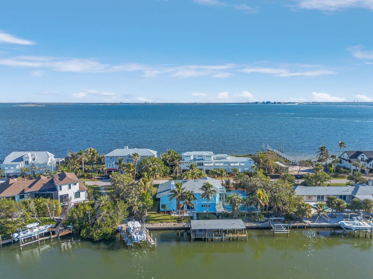 1543 San Carlos Bay Dr, Sanibel, FL 00000 Photo
