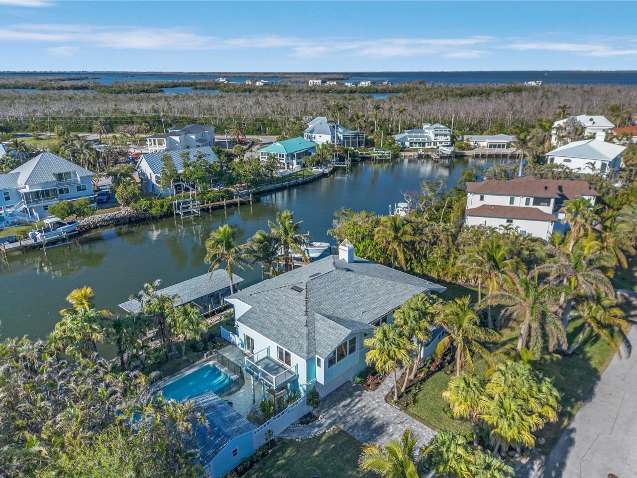 1543 San Carlos Bay Dr, Sanibel, FL 00000 Photo