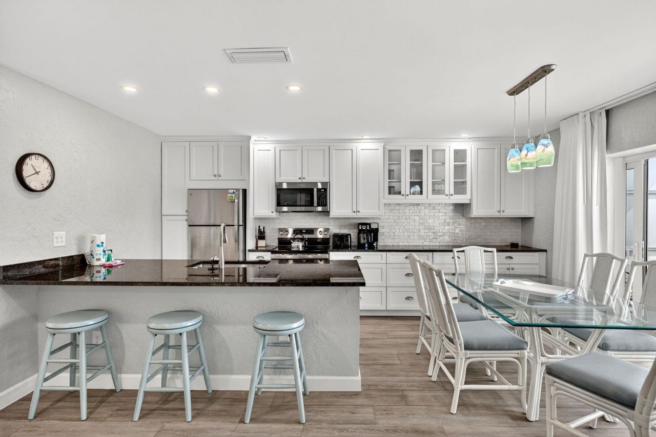 827 E Gulf Dr, Unit L2, Sanibel, FL 33957 Photo