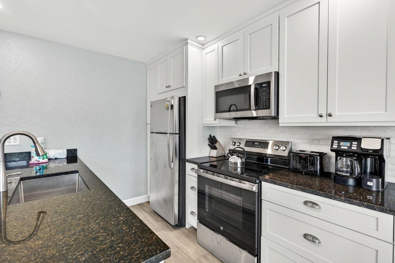827 E Gulf Dr, Unit L2, Sanibel, FL 33957 Photo
