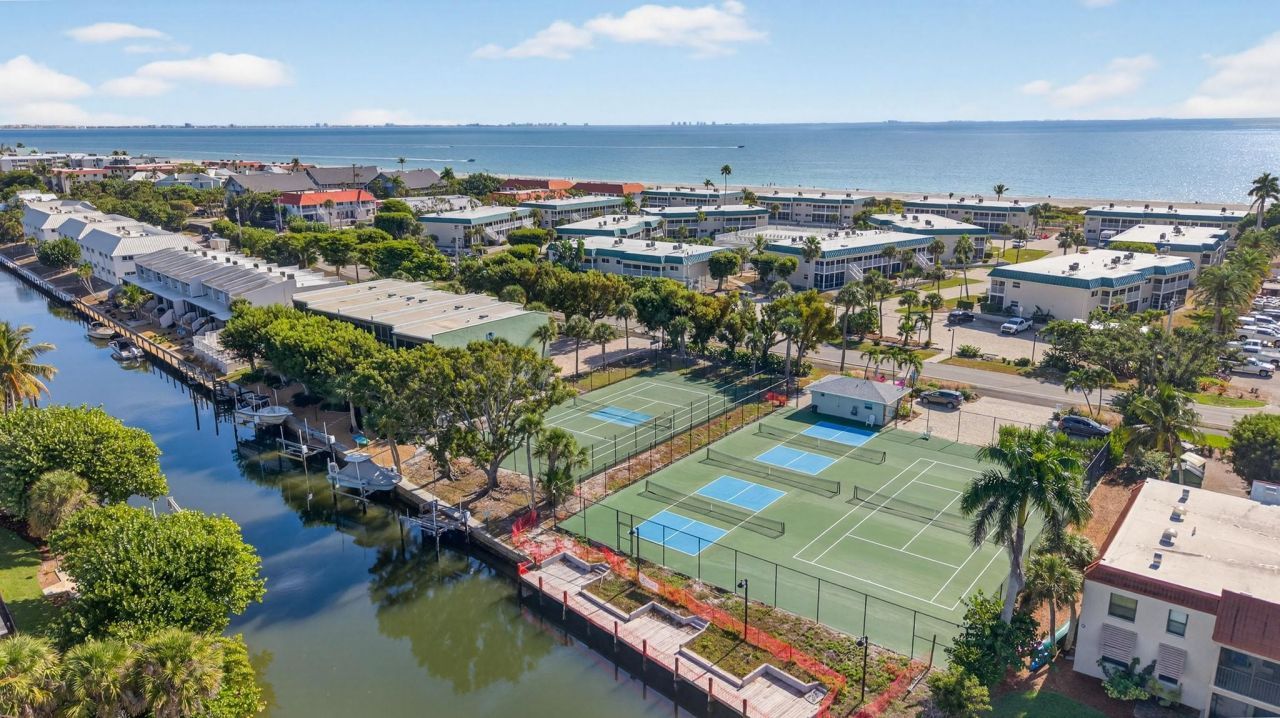 827 E Gulf Dr, Unit L2, Sanibel, FL 33957 Photo