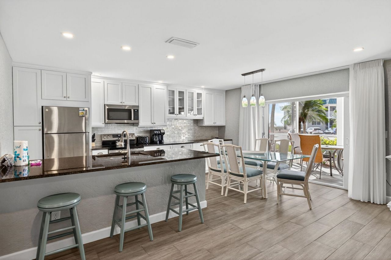 827 E Gulf Dr, Unit L2, Sanibel, FL 33957 Photo