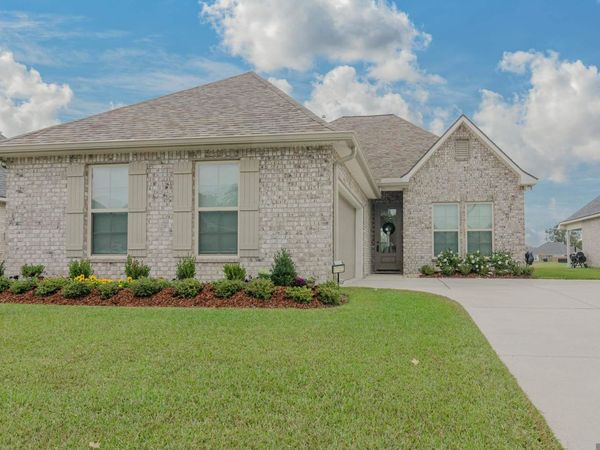 17102 Shearwater Trace, Prairieville, LA 70769