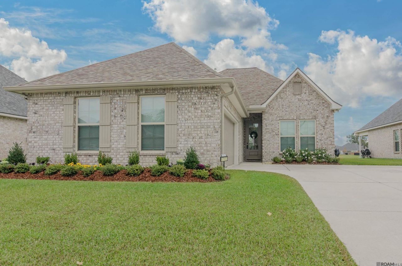 17102 Shearwater Trace, Prairieville, LA 70769 Main Photo