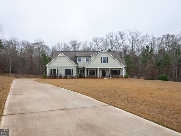 298 Walden Pond Trail, Senoia, GA 30276