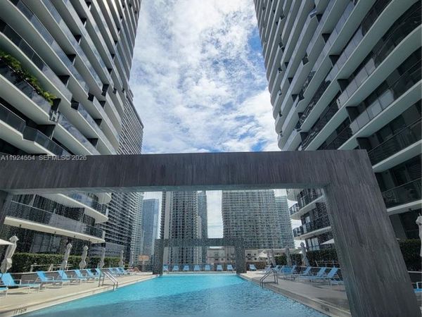 55 SW 9th st, Unit 1807, Miami, FL 33130