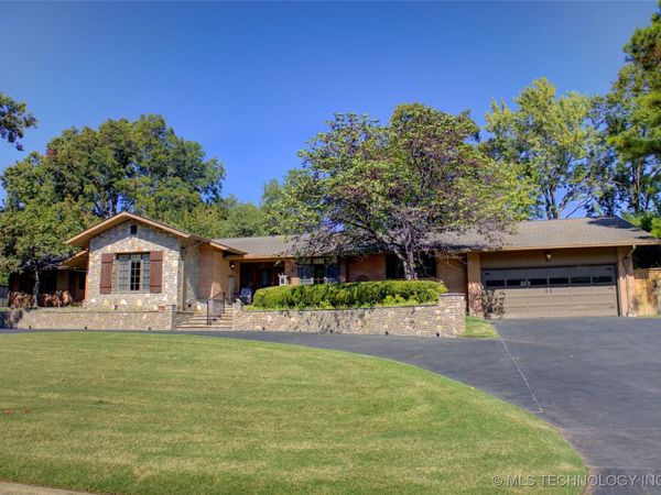 2879 E 34th Street , Tulsa, OK 74105