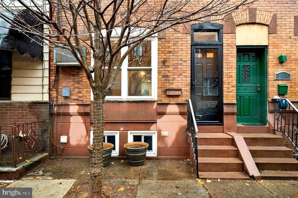 2332 S Bouvier Street, Philadelphia, PA 19145 Main Photo