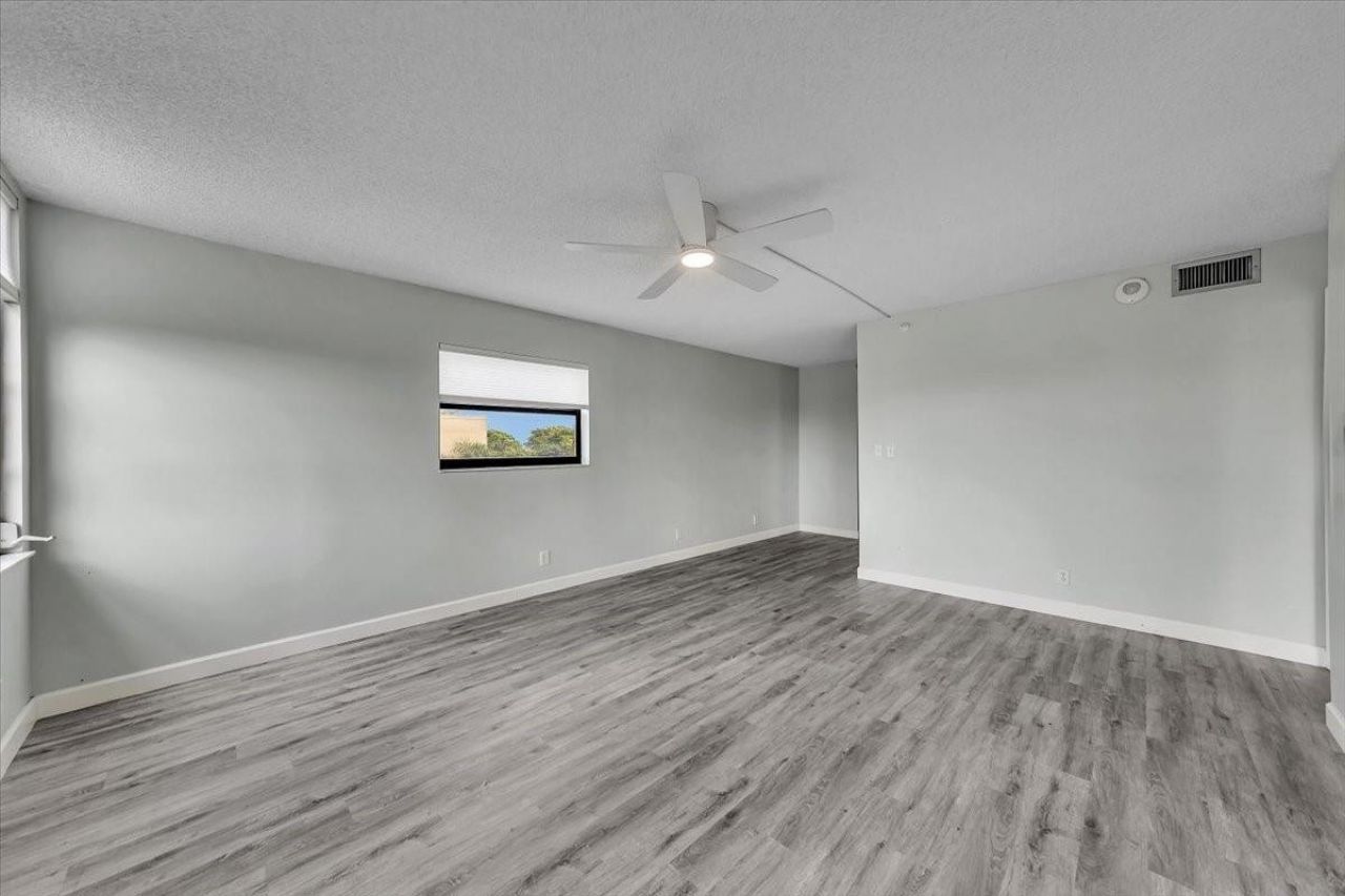 2112 S Cypress Bend Drive, Unit 508, Pompano Beach, FL 33069 Photo