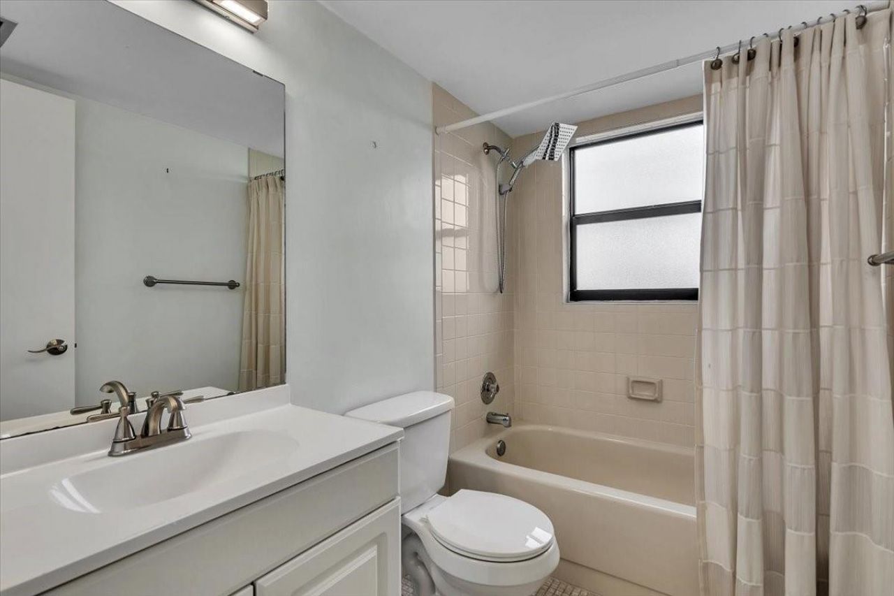 2112 S Cypress Bend Drive, Unit 508, Pompano Beach, FL 33069 Photo