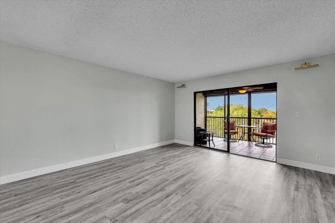 2112 S Cypress Bend Drive, Unit 508, Pompano Beach, FL 33069 Photo