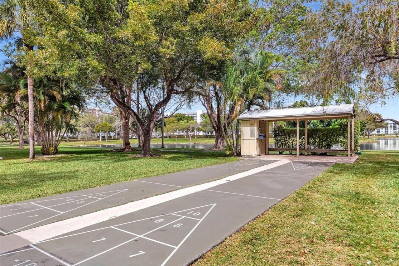 2112 S Cypress Bend Drive, Unit 508, Pompano Beach, FL 33069 Photo