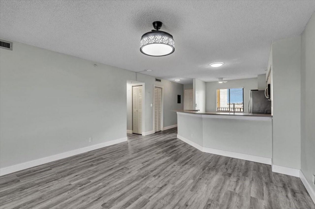 2112 S Cypress Bend Drive, Unit 508, Pompano Beach, FL 33069 Photo