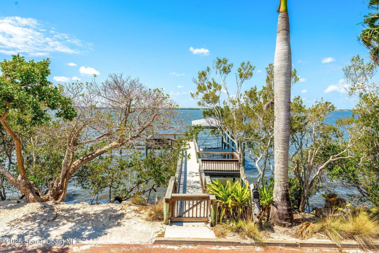 11600 Dragon Point Drive, Merritt Island, FL 32952 Photo