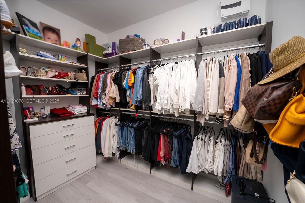 8340 NW 33 Terrace, Doral, FL 33122 Photo