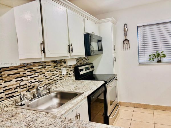 8350 Sands Point Blvd, Unit E104, Tamarac, FL 33321