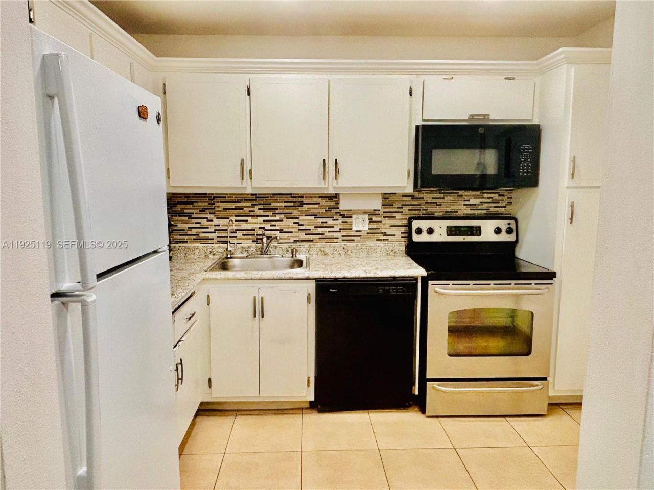8350 Sands Point Blvd, Unit E104, Tamarac, FL 33321 Photo