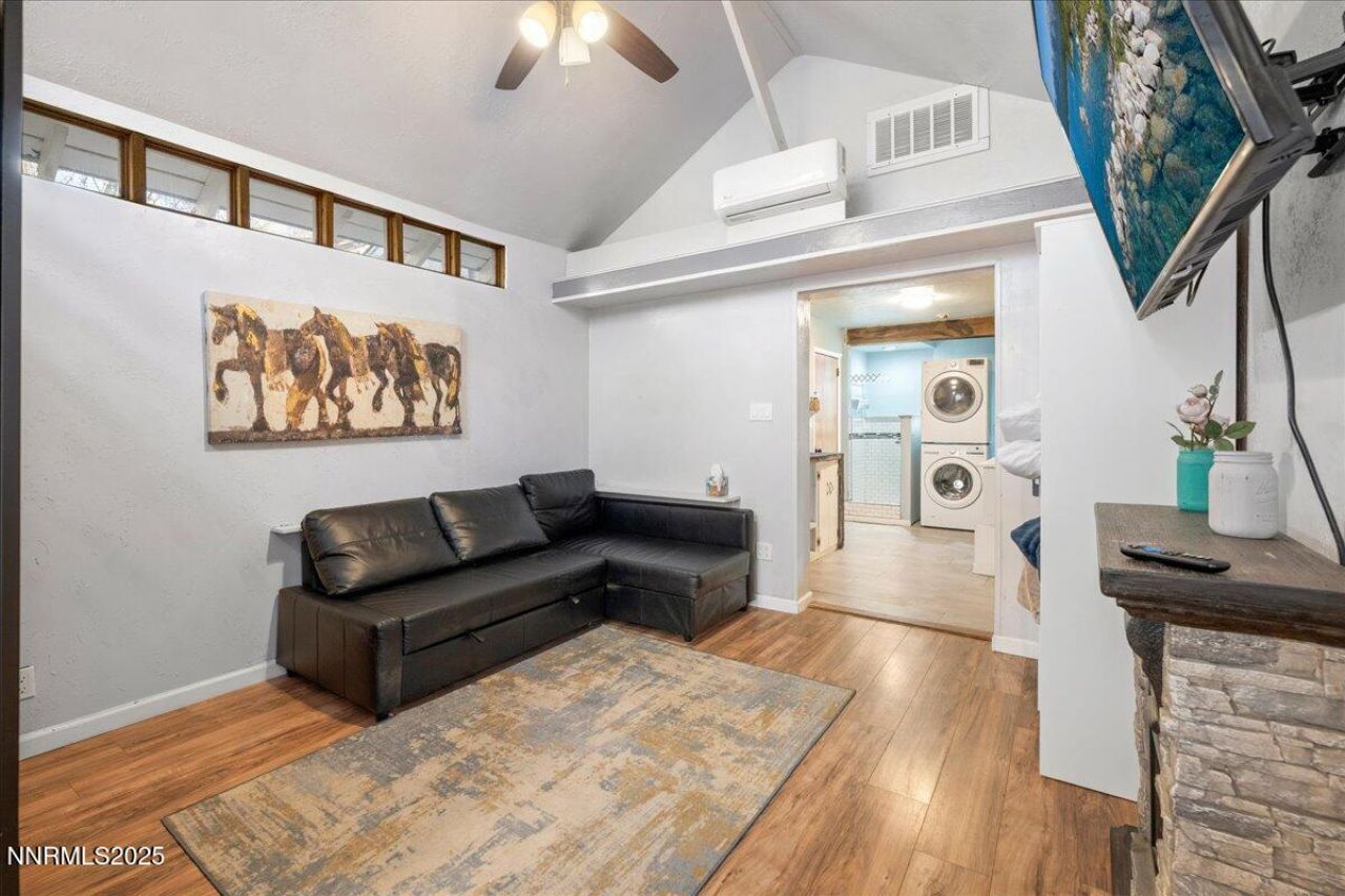 900 W Washington Street, Carson City, NV 89703 Photo