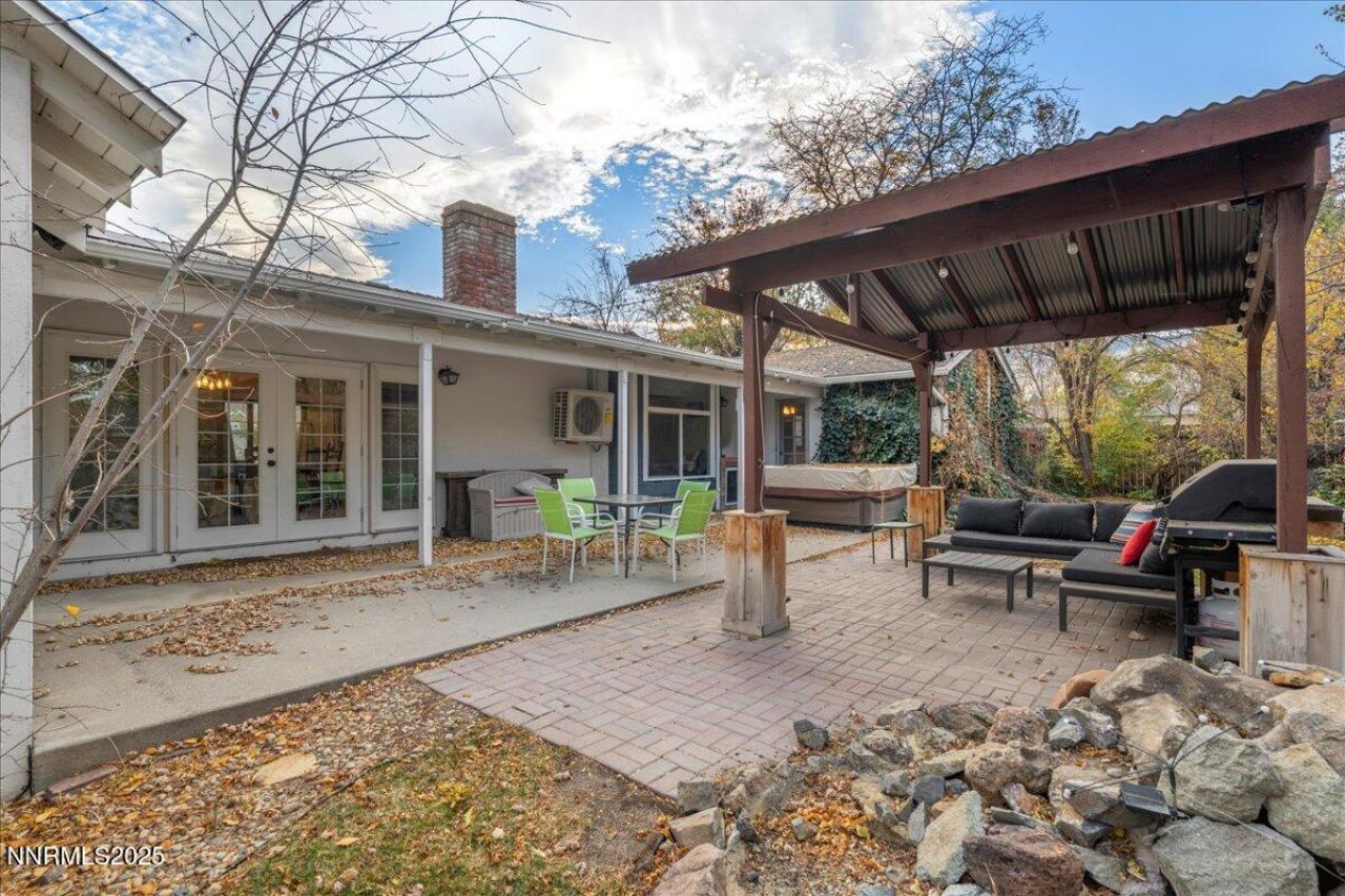 900 W Washington Street, Carson City, NV 89703 Photo