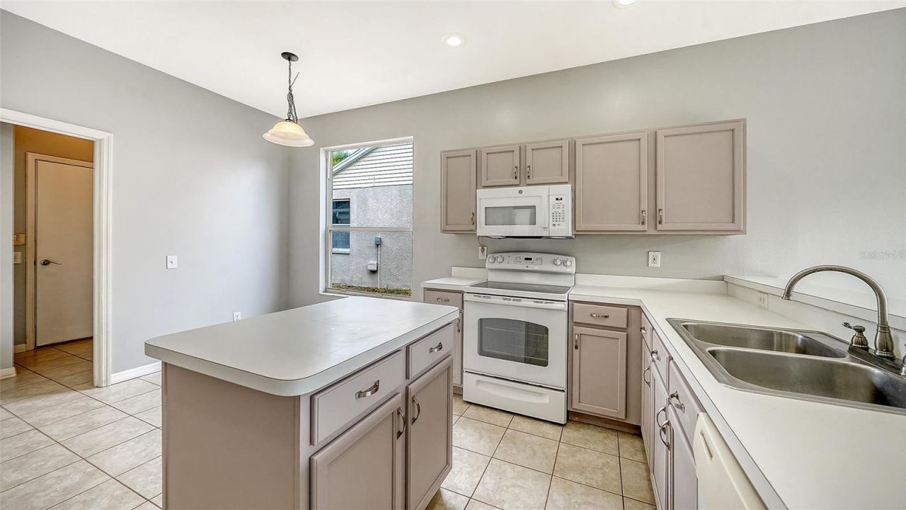 5513 47th Court E, Bradenton, FL 34203 Photo