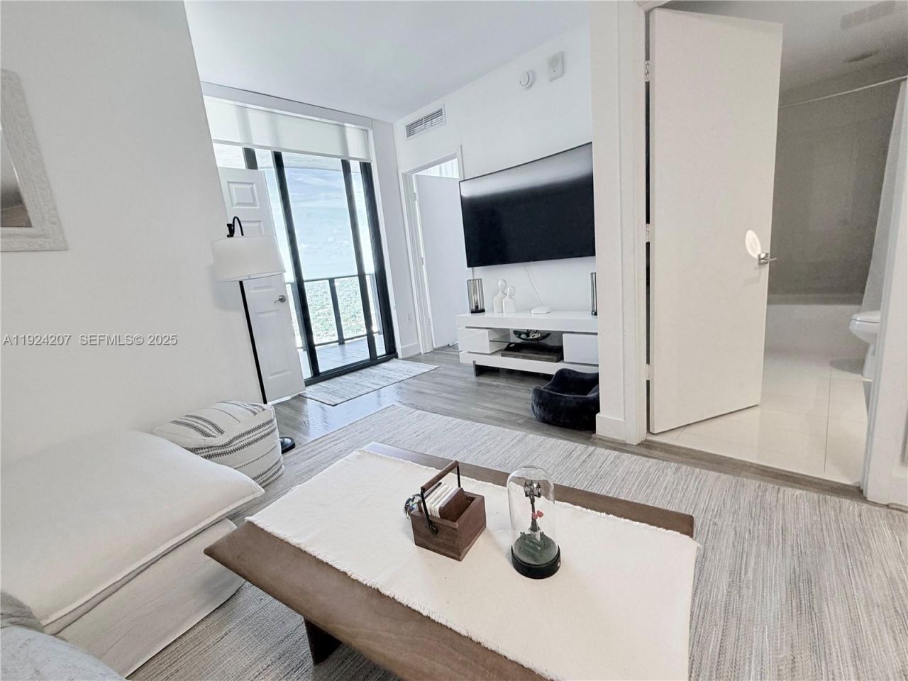 121 NE 34th St, Unit 3014, Miami, FL 33137 Photo