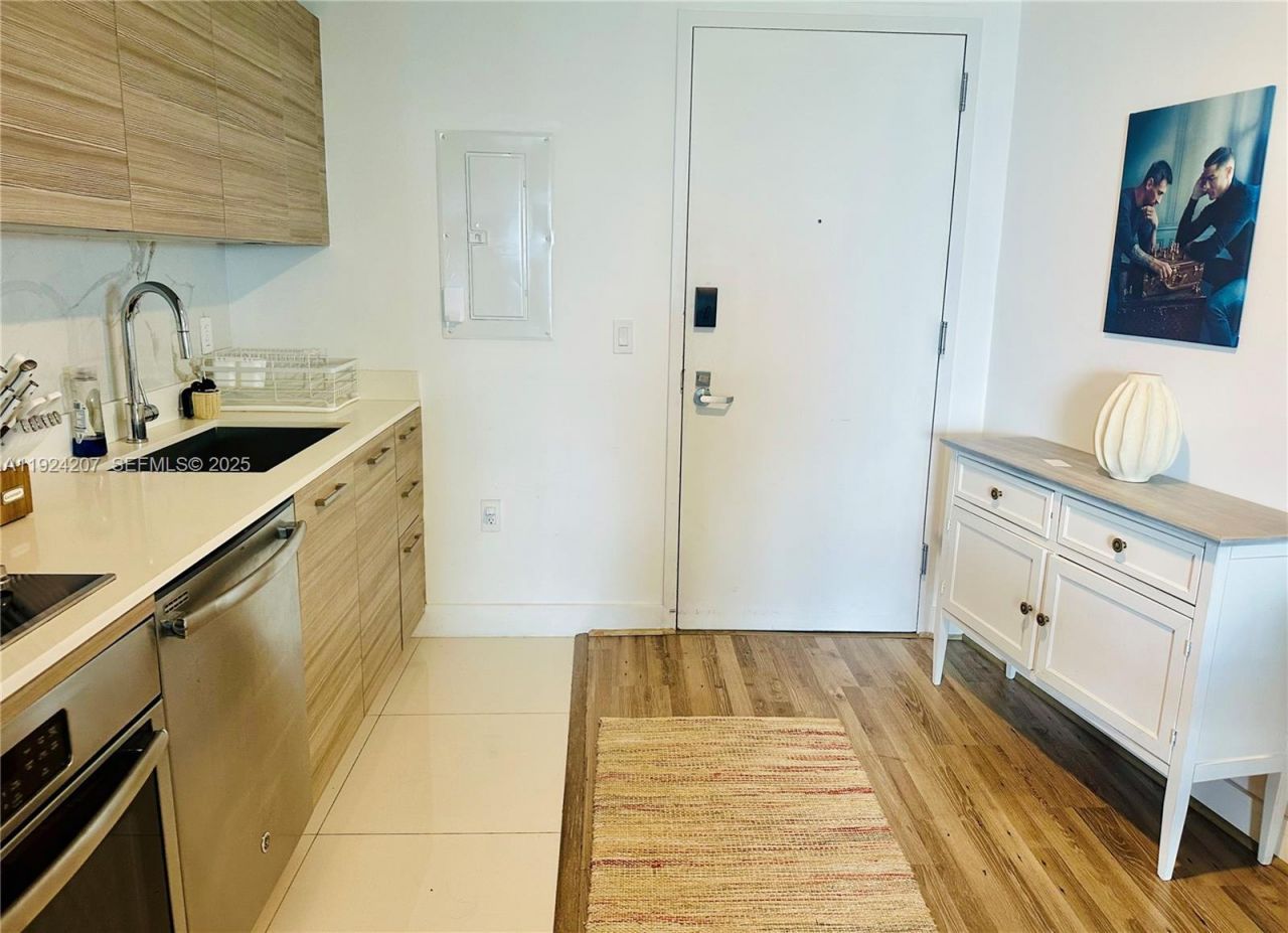 121 NE 34th St, Unit 3014, Miami, FL 33137 Photo