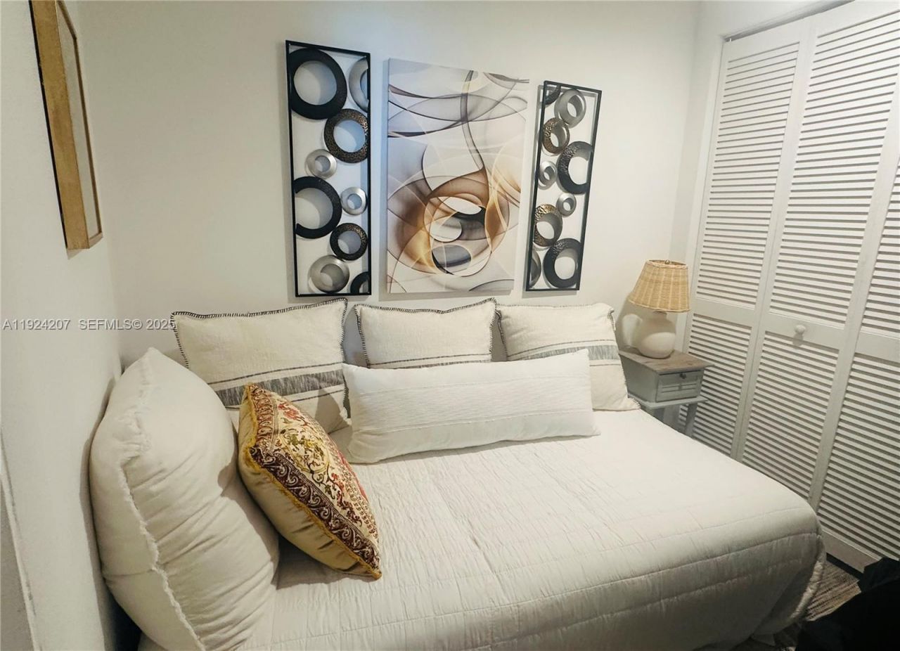 121 NE 34th St, Unit 3014, Miami, FL 33137 Photo