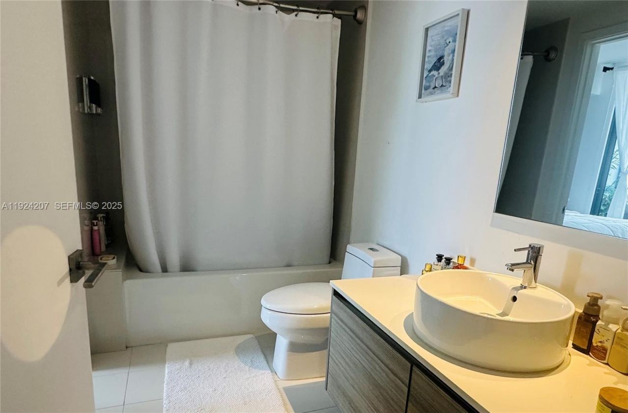 121 NE 34th St, Unit 3014, Miami, FL 33137 Photo