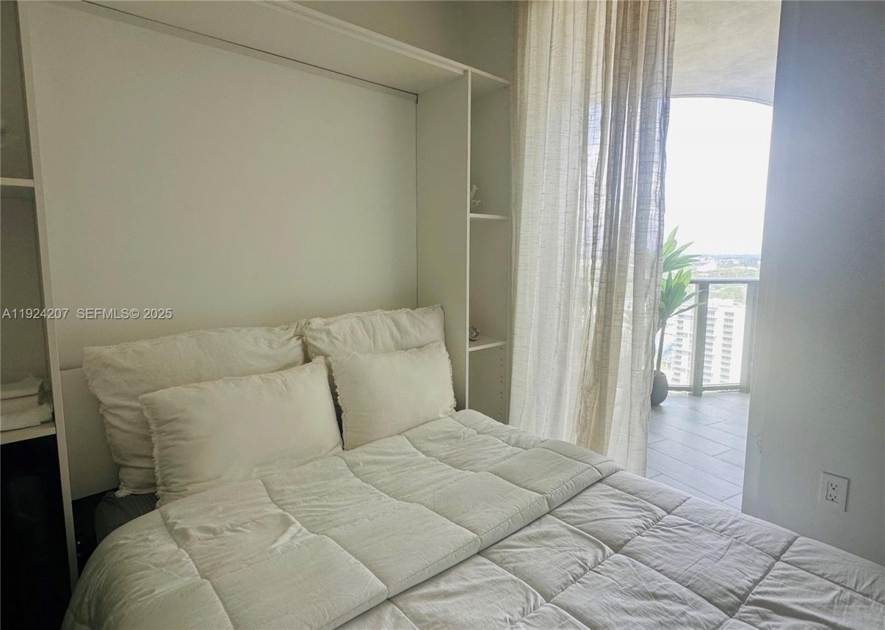 121 NE 34th St, Unit 3014, Miami, FL 33137 Photo