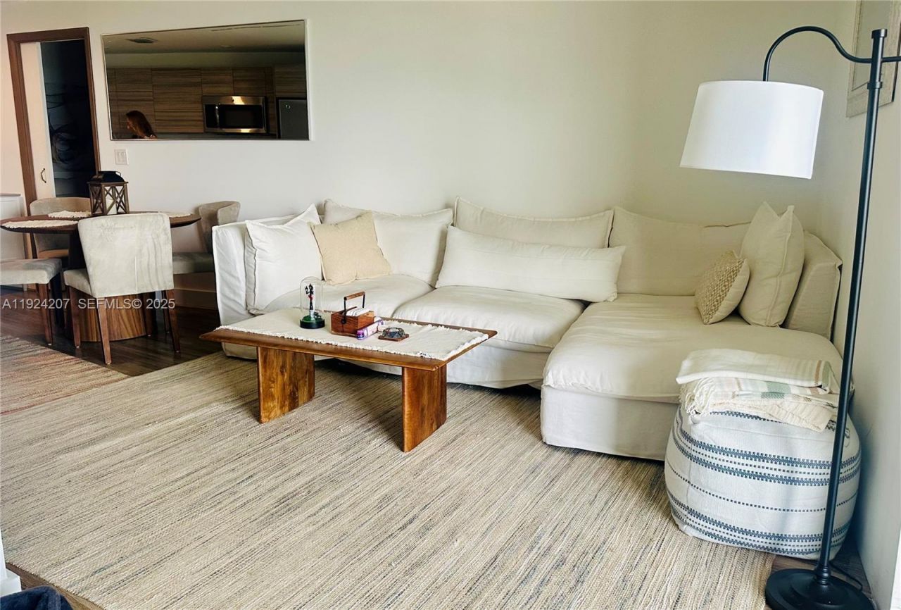 121 NE 34th St, Unit 3014, Miami, FL 33137 Photo
