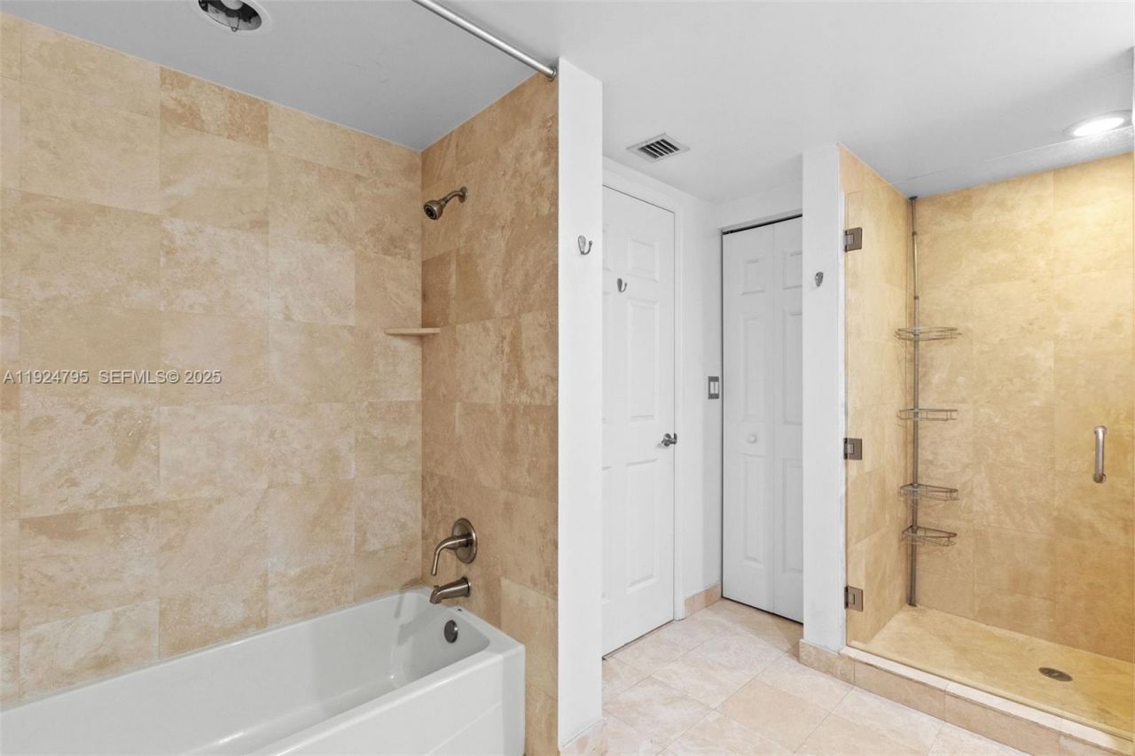 1755 E Hallandale Beach Blvd, Unit 501E, Hallandale Beach, FL 33009 Photo