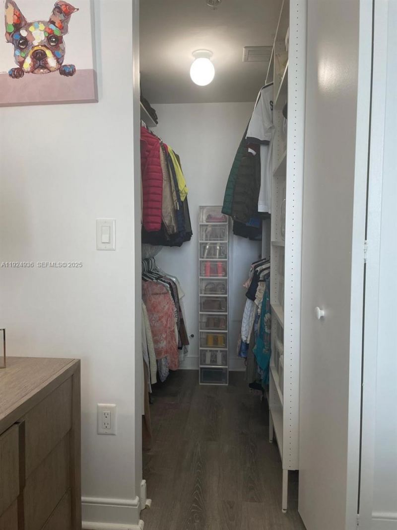 185 SW 7th St, Unit 2014, Miami, FL 33130 Photo