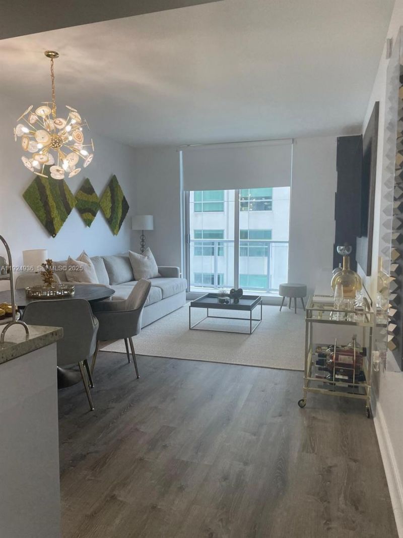 185 SW 7th St, Unit 2014, Miami, FL 33130 Photo